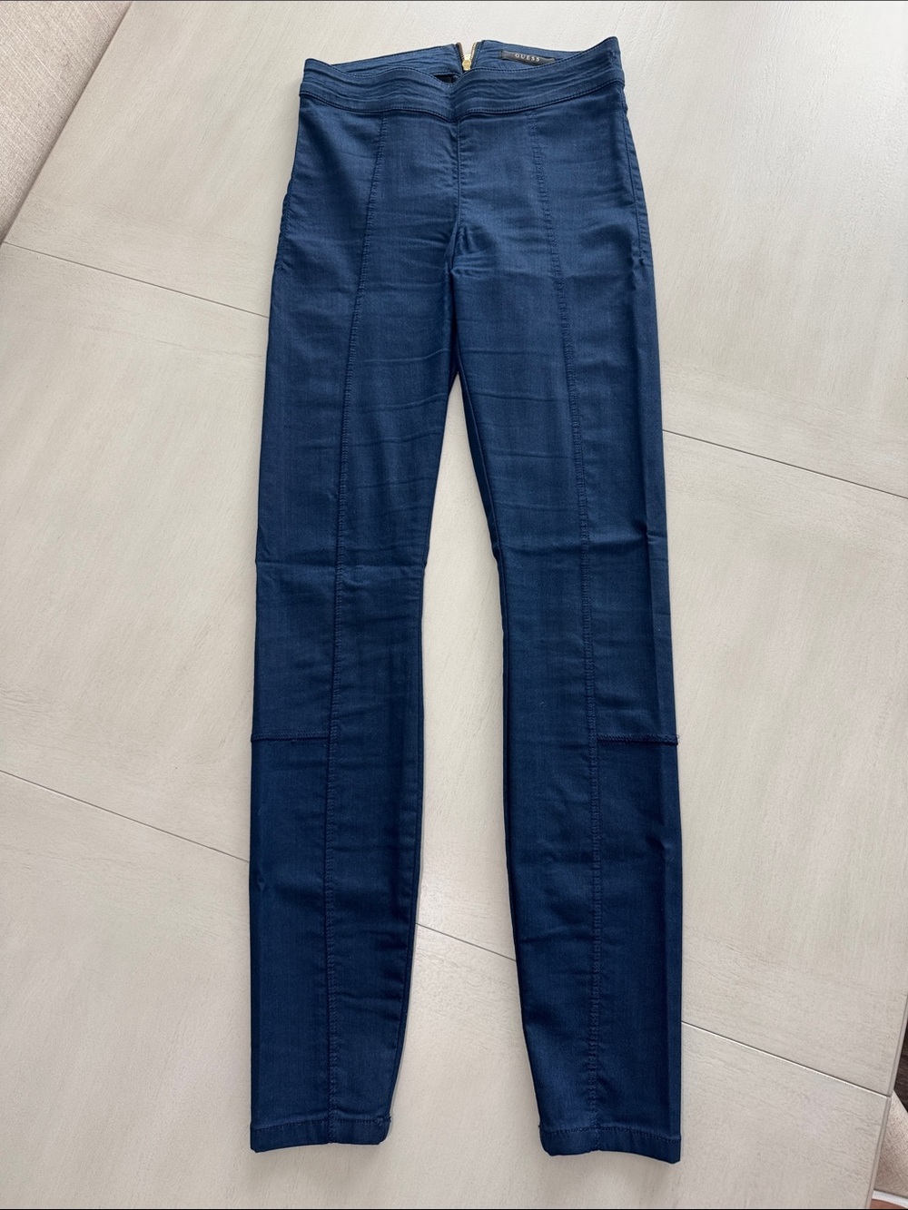 Guess Women's Skinny Pants in Dark Blue